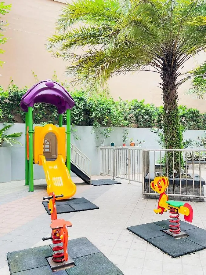 Sunshine 100 Stylish Condo By The Capital Cabin Manila